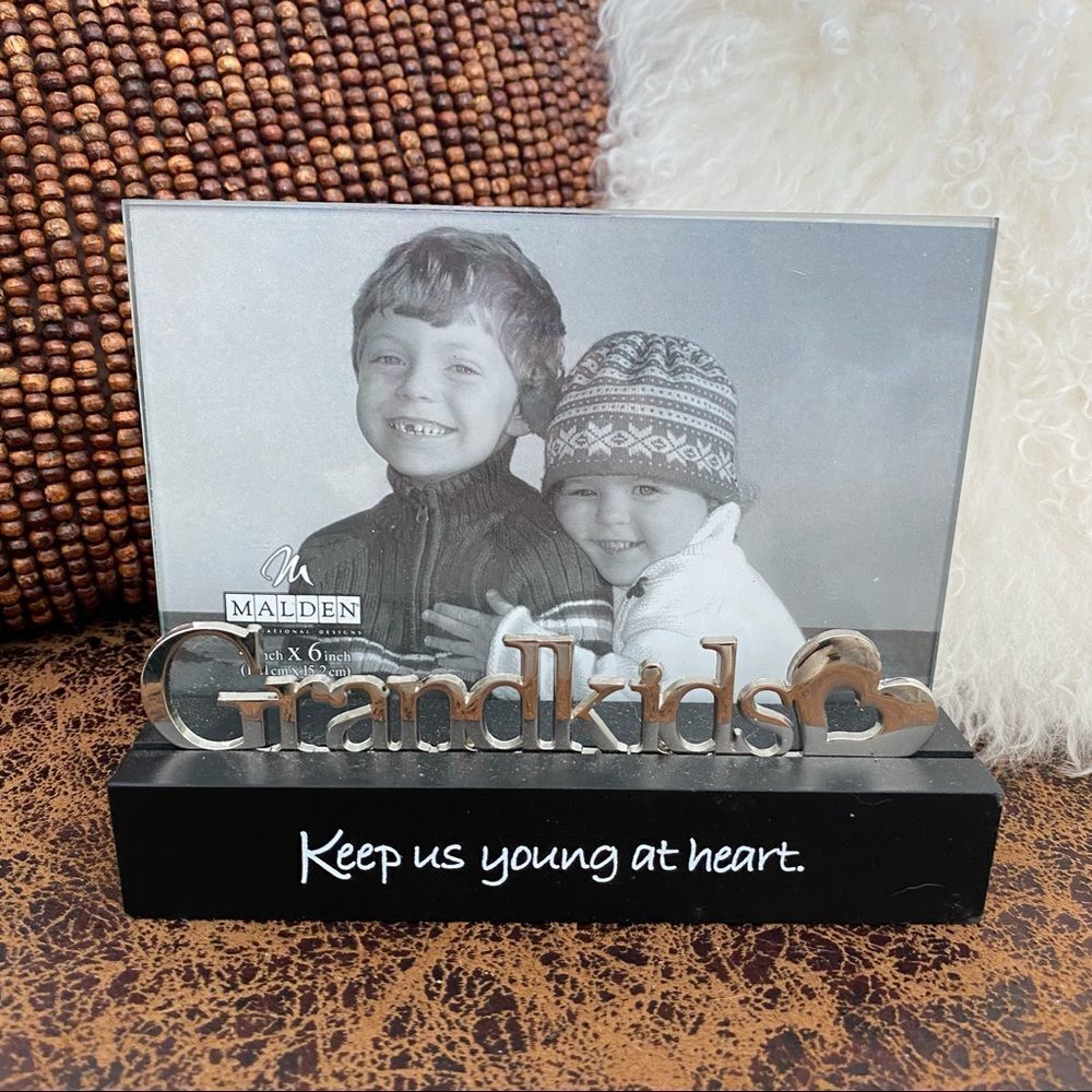 Malden 4x6 Picture Frame Grandkids Keep Us Young At Heart Metal Wood Black Base